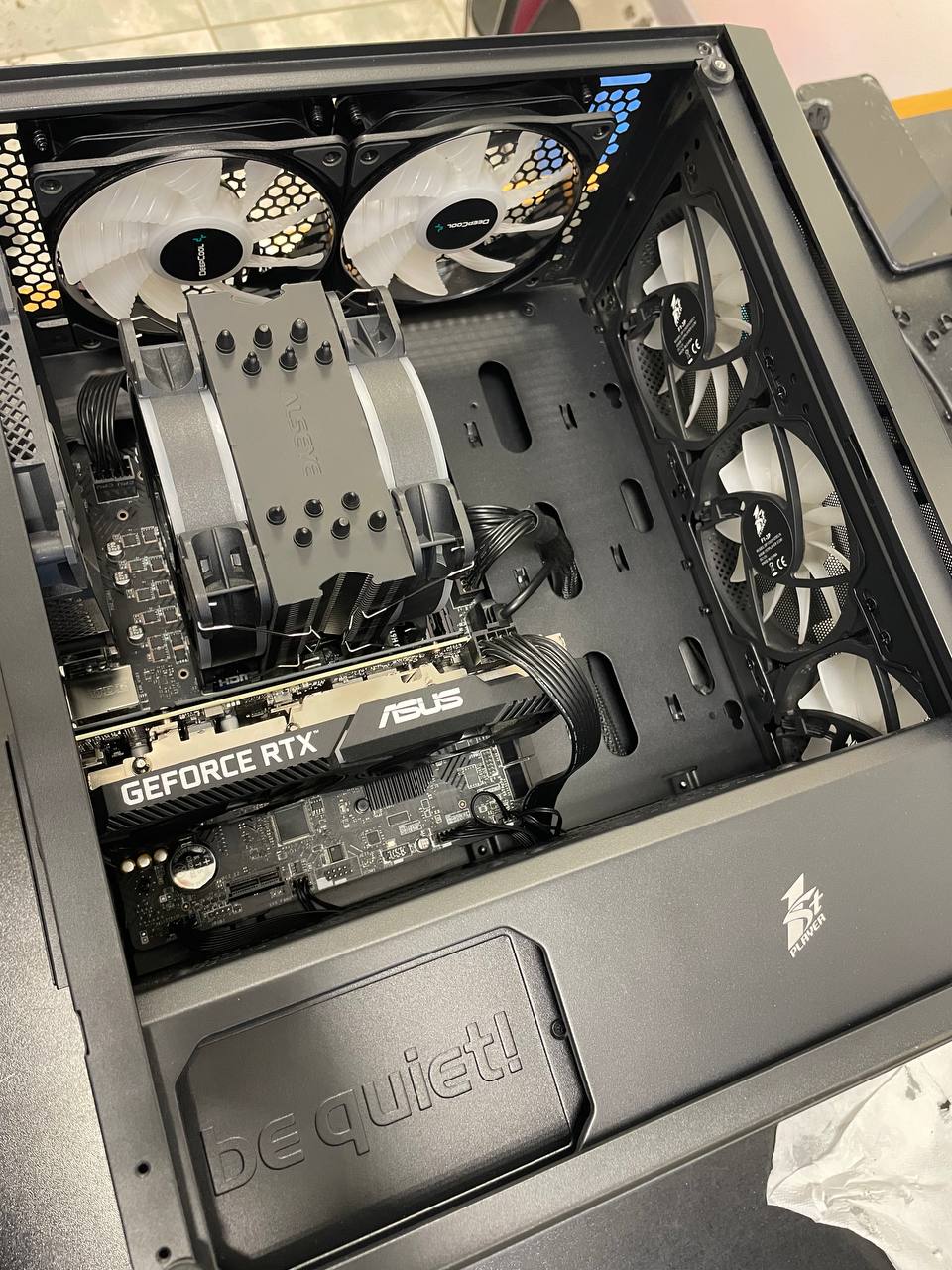 Сервисный ремонт ноутбука: вскрытие корпуса для чистки охлаждения и вентилятора